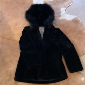 Brand new Blue duck womans fur coat
